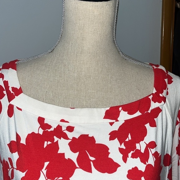 Talbots Womens Red White Floral Top Short Sleeve Rayon Tunic Blouse XL. - Picture 4 of 8